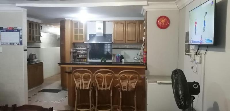 5 Bedroom Property for Sale in Rocklands Western Cape